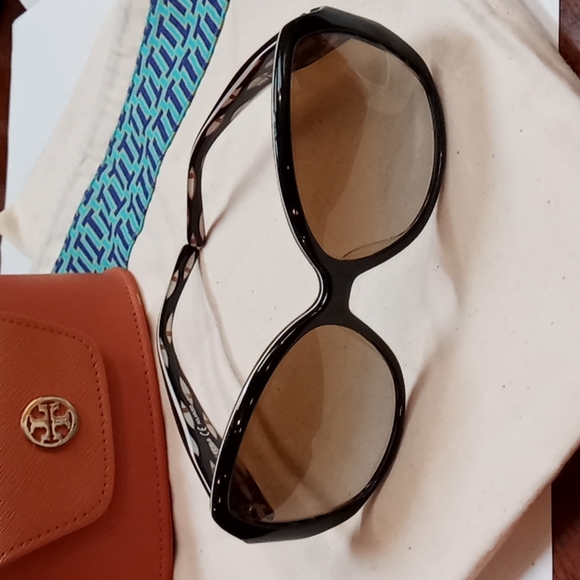 🍊 Tory Burch Black & Rose-Gold Polarized Sunglasses Pre-owned - Picture 9 of 16